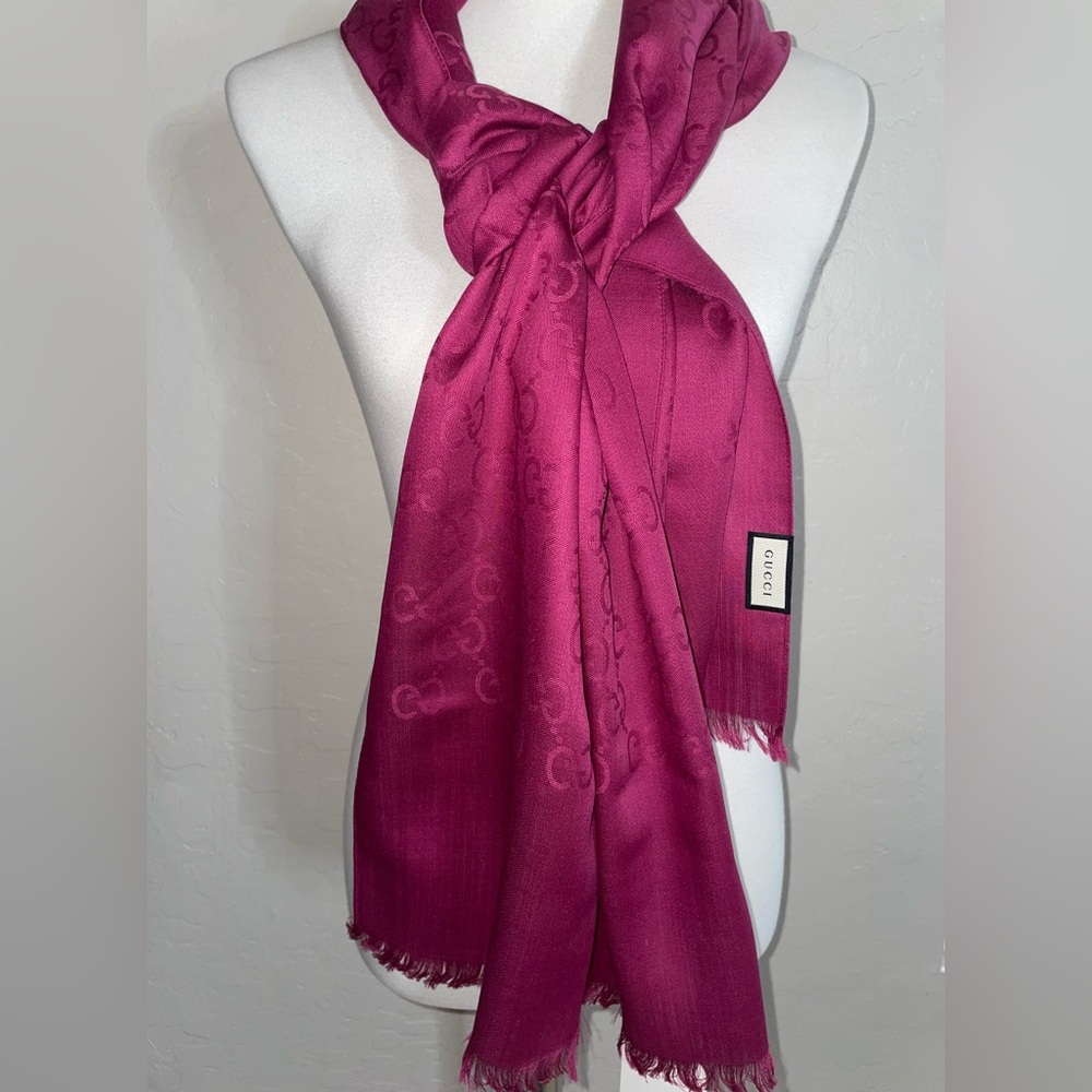 🎉HP🎉New! Gucci Logo Double GG Silk/Wool Pink Scarf 71”x18”-Made in Italy🇮🇹 - Picture 3 of 14